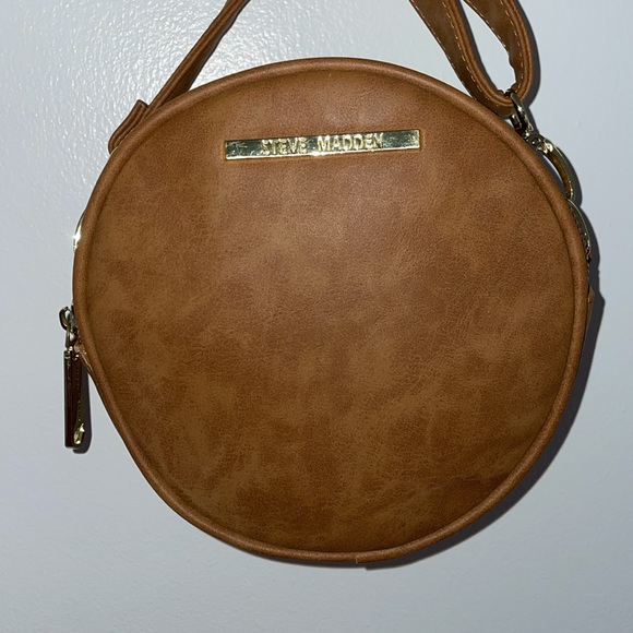 Fun Circular Steve Madden bag - Picture 3 of 12
